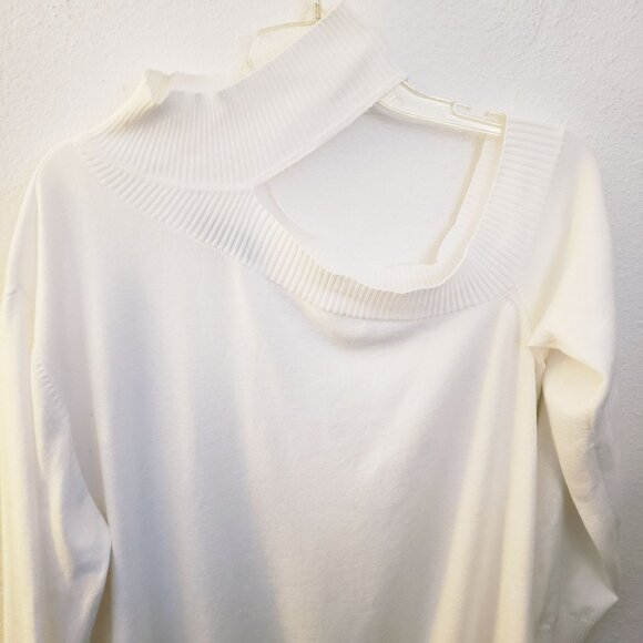 Eloquii White One Shoulder Cut Out Mock Neck Long Sleeve Sweater Size 18/20 EUC - Picture 2 of 9